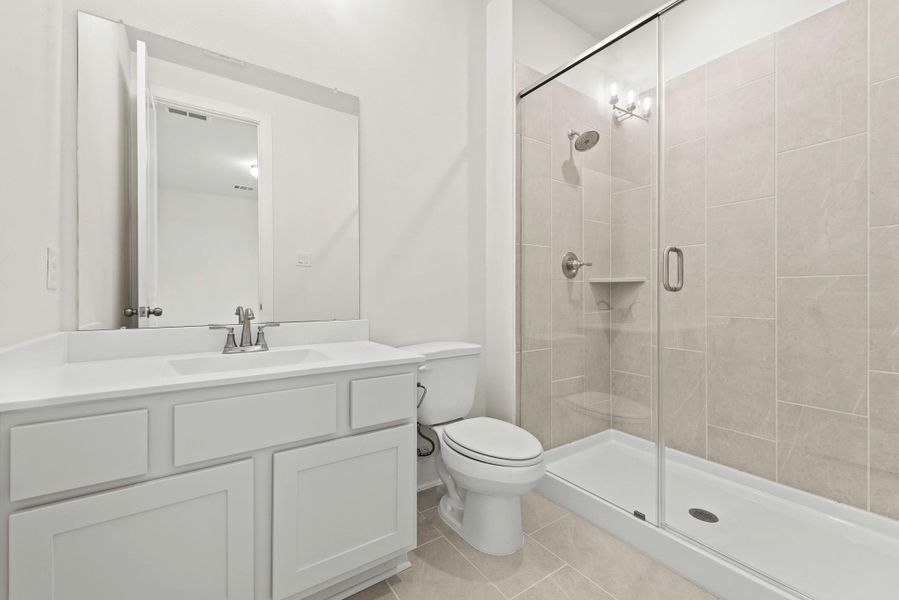 Furnished interior view inside a new home in Cross Creek West - 55', Fulshear (Image 4).