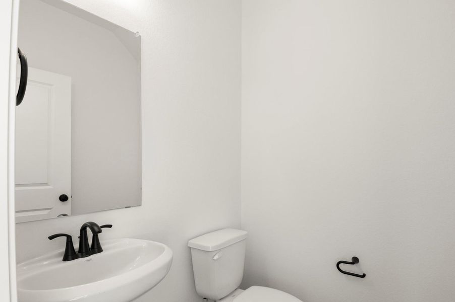 Furnished interior view inside a new home in Trace, San Marcos (Image 10).