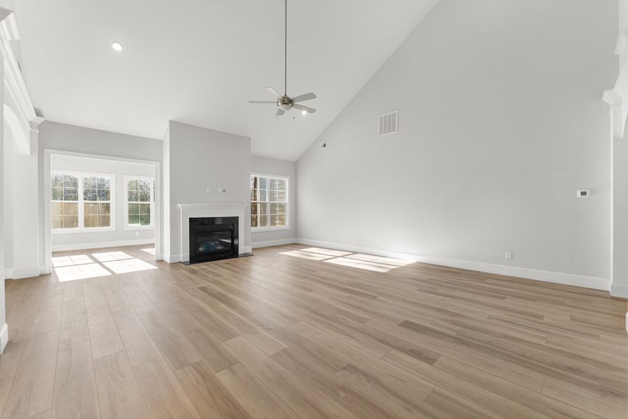 Spacious, unfurnished interior of a new home in Suter Estates, Easley (Image 19).