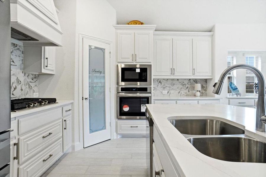 Furnished interior view inside a new home in Star Ranch, Godley (Image 15).