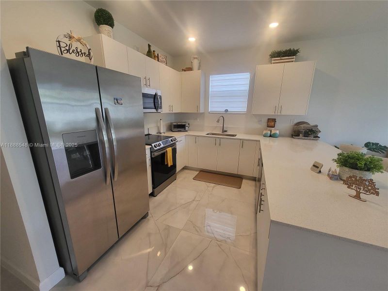Furnished interior view inside a new home in , Homestead (Image 16).
