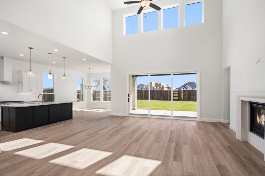 Spacious, unfurnished interior of a new home in Cambridge Crossing, Celina (Image 31).