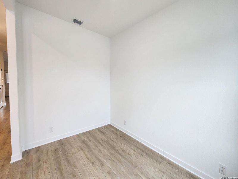 Spacious, unfurnished interior of a new home in Arcadia Ridge, San Antonio (Image 23).