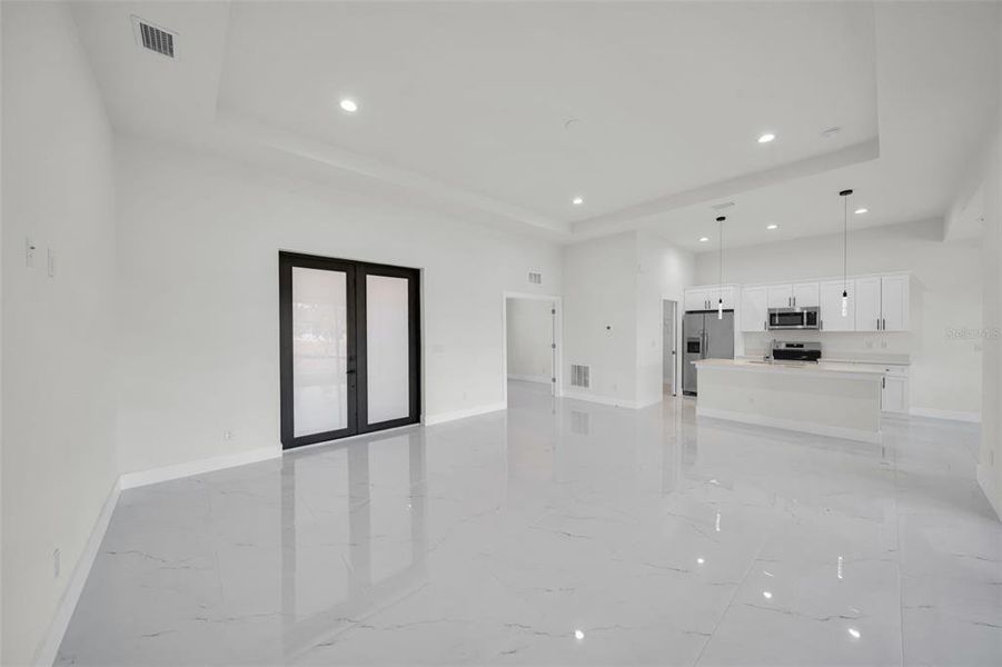 Spacious, unfurnished interior of a new home in , Port Charlotte (Image 16).
