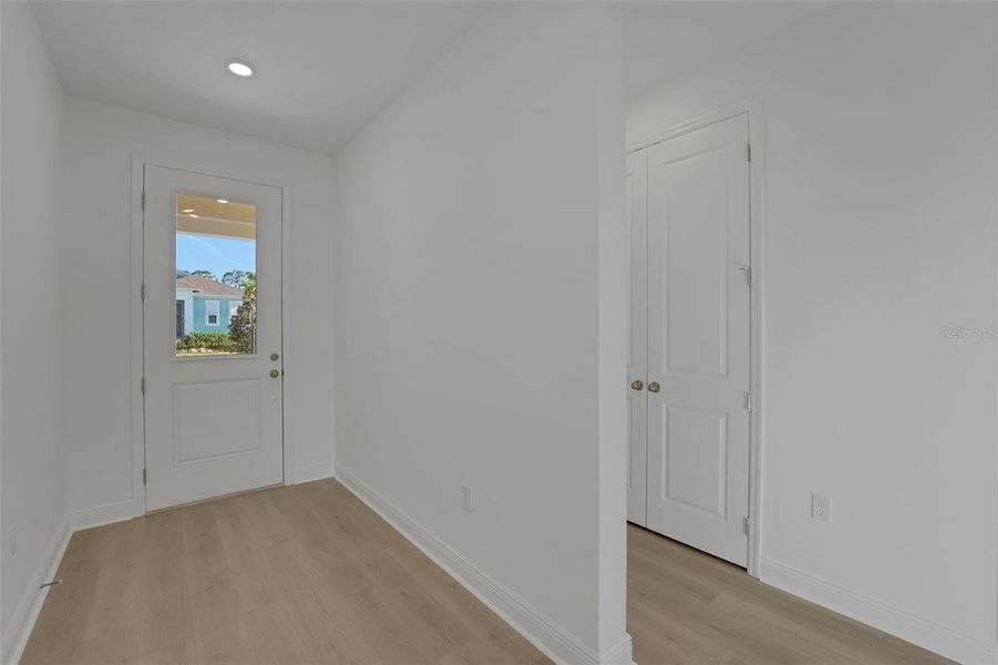 Spacious, unfurnished interior of a new home in Green Key Village, Lady Lake (Image 13). Spacious, unfurnished interior of a new home in Green Key Village, Lady Lake (Image 13).