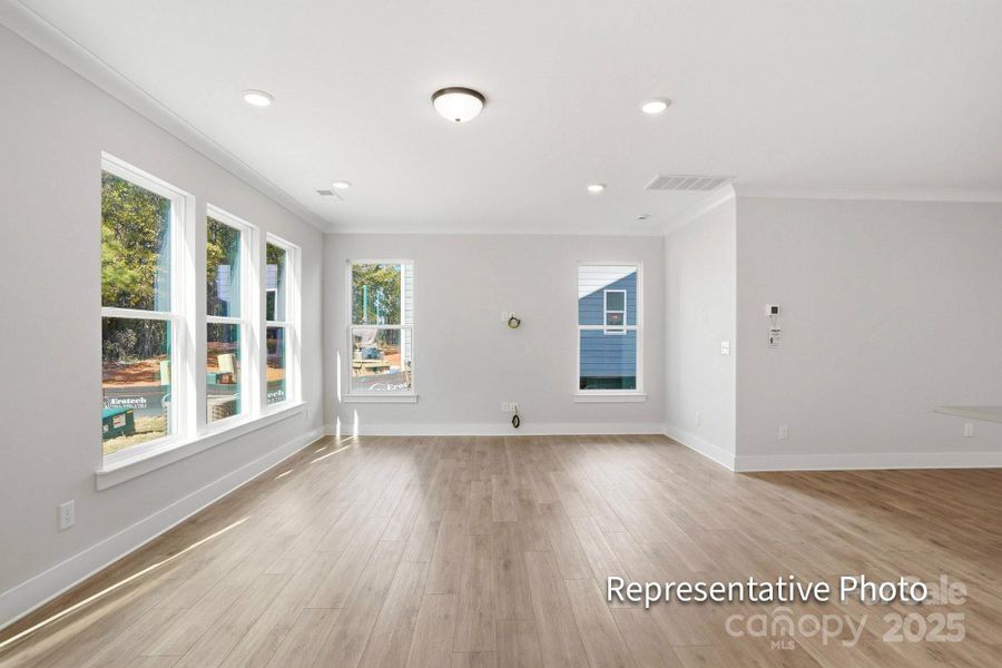 Spacious, unfurnished interior of a new home in Harrisburg Village, Harrisburg (Image 17).