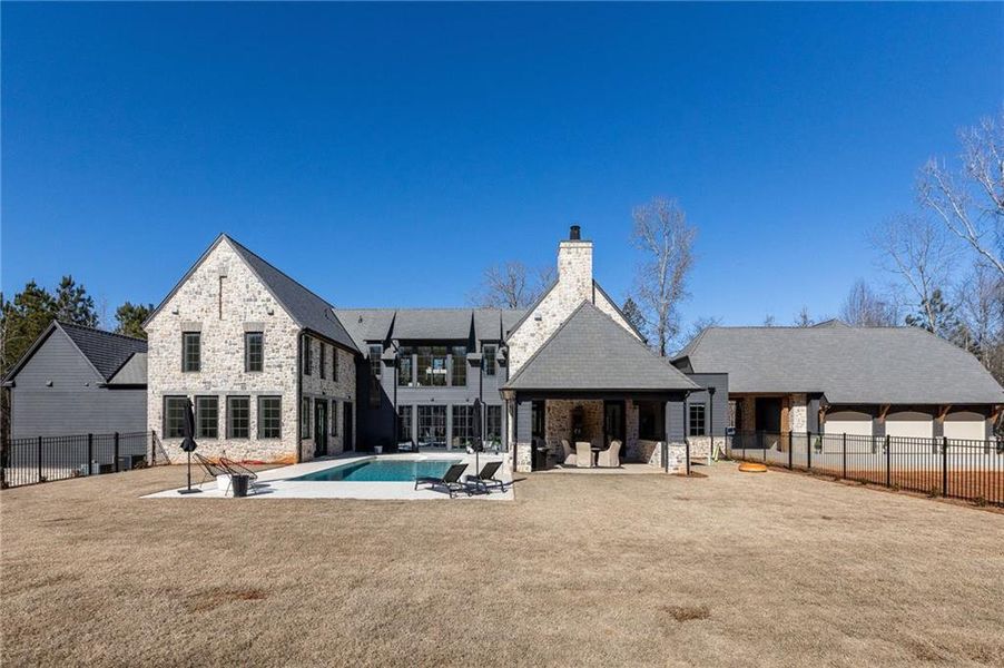 Image 40 of a home in .