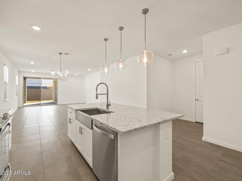 40-1W0A0808 40-1W0A0808