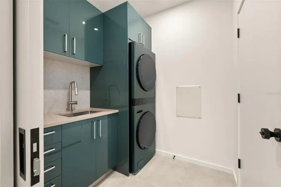 Furnished interior view inside a new home in , Sarasota (Image 18).