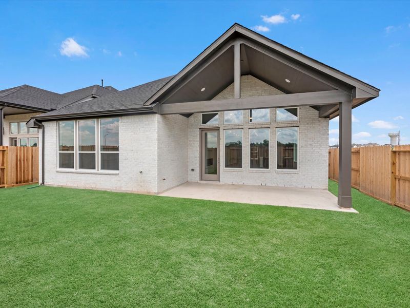 Exterior details and patio area of a home in Pecan Ridge, Fulshear (Image 3).