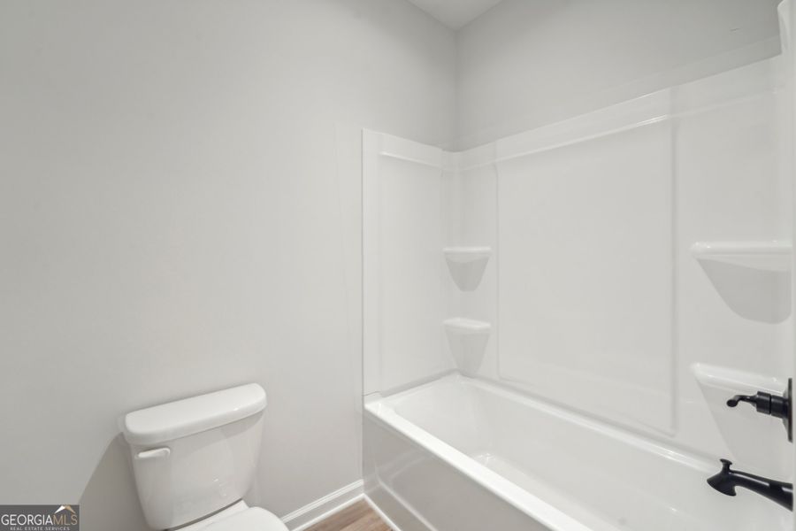 Furnished interior view inside a new home in Ponderosa Farms Manor, Gainesville (Image 16). Furnished interior view inside a new home in Ponderosa Farms Manor, Gainesville (Image 16).