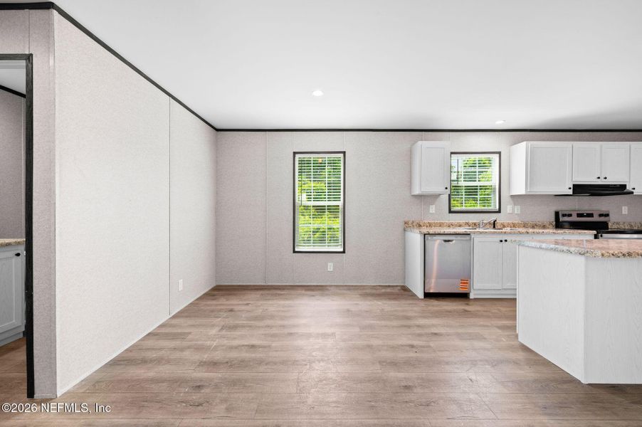 Spacious, unfurnished interior of a new home in , Lake City (Image 14).
