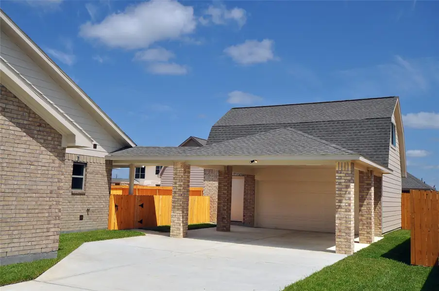 Exterior details and patio area of a home in , League City (Image 25). Exterior details and patio area of a home in , League City (Image 25).