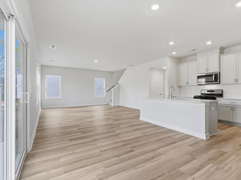 Spacious, unfurnished interior of a new home in Shiloh Valley, Piedmont (Image 14).