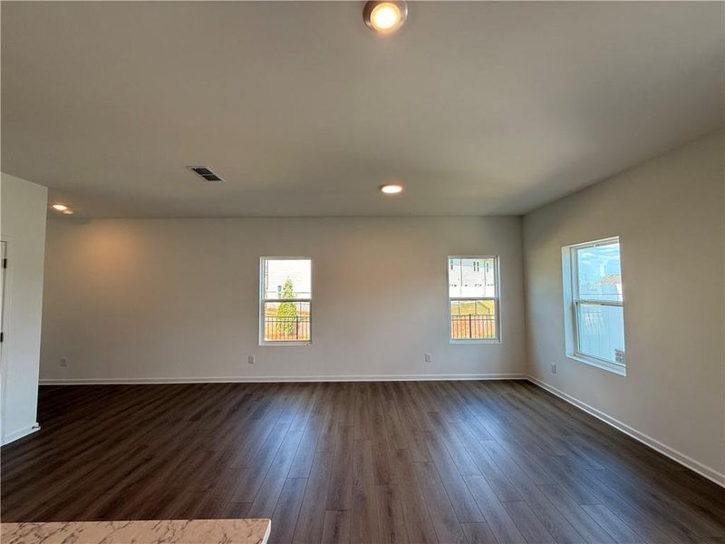 Spacious, unfurnished interior of a new home in Leydenview, Mableton (Image 24).