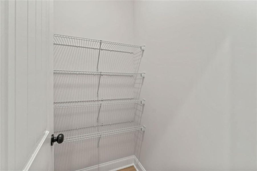 Spacious, unfurnished interior of a new home in , Alto (Image 33).