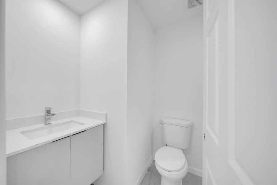 Furnished interior view inside a new home in , Lehigh Acres (Image 6).