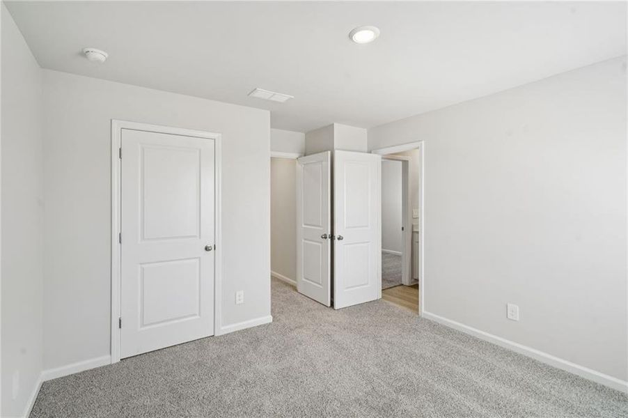 Spacious, unfurnished interior of a new home in Avalon - Parc Series, Conyers (Image 14). Spacious, unfurnished interior of a new home in Avalon - Parc Series, Conyers (Image 14).