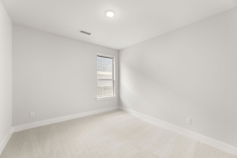 Spacious, unfurnished interior of a new home in Painted Tree, McKinney (Image 9).