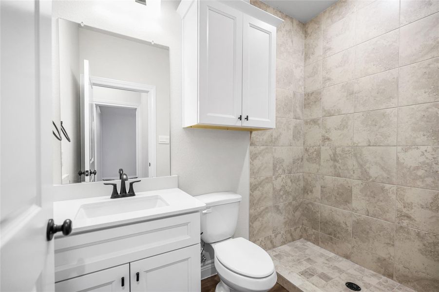 Furnished interior view inside a new home in Lexington Heights, Willis (Image 10). Furnished interior view inside a new home in Lexington Heights, Willis (Image 10).