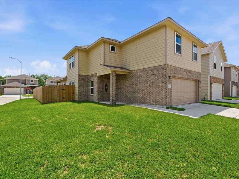 Exterior details and patio area of a home in , Houston (Image 4). Exterior details and patio area of a home in , Houston (Image 4).