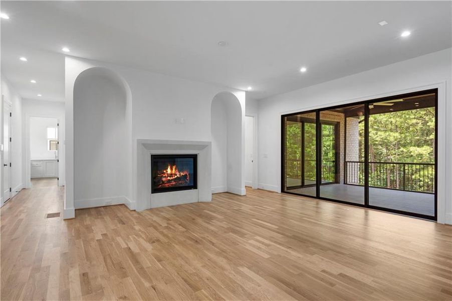 Spacious, unfurnished interior of a new home in , Acworth (Image 19).