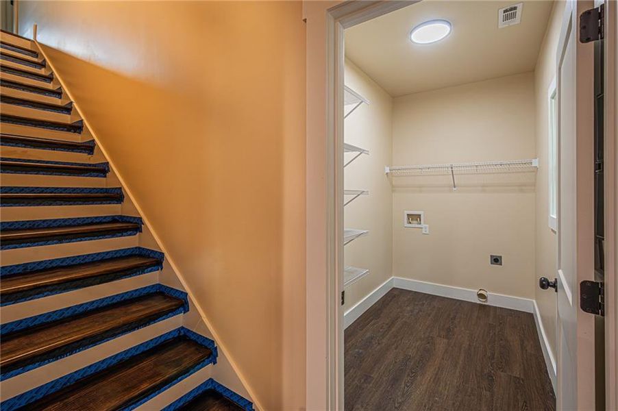 Spacious, unfurnished interior of a new home in , Dahlonega (Image 38).