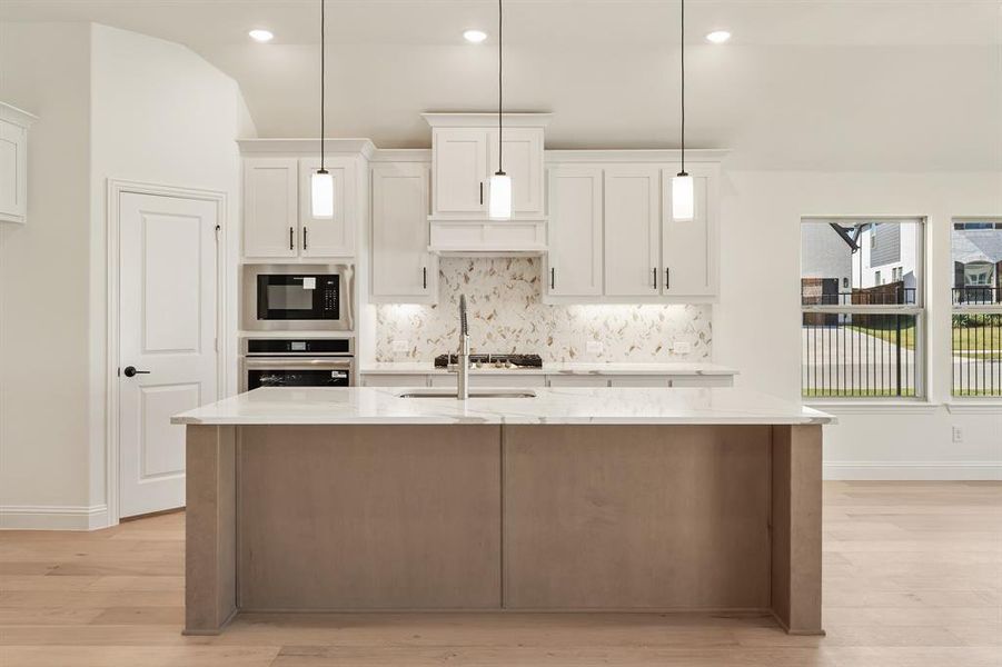 Furnished interior view inside a new home in Willow Wood Classic 50, McKinney (Image 9). Furnished interior view inside a new home in Willow Wood Classic 50, McKinney (Image 9).