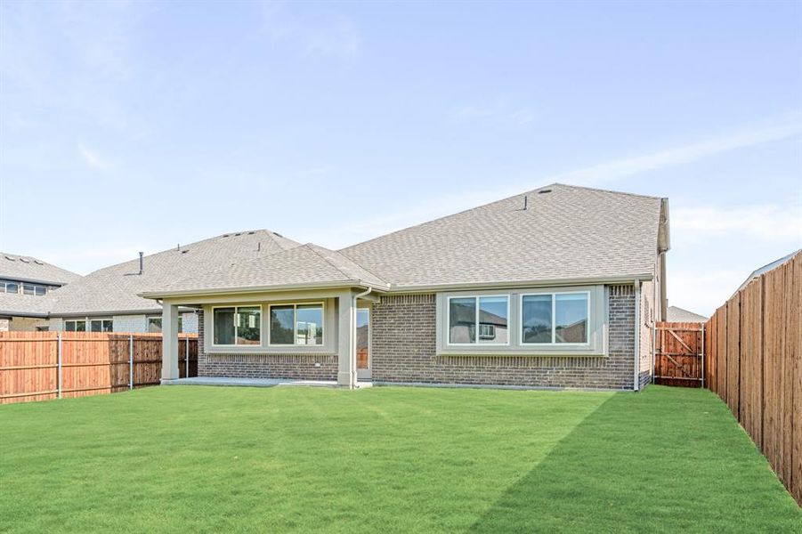 Exterior details and patio area of a home in Eagle Glen Elements, Alvarado (Image 3). Exterior details and patio area of a home in Eagle Glen Elements, Alvarado (Image 3).