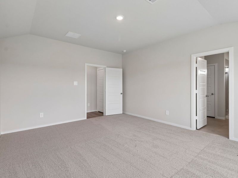 Spacious, unfurnished interior of a new home in Riviera Pines - Premier Series, Huffman (Image 11).
