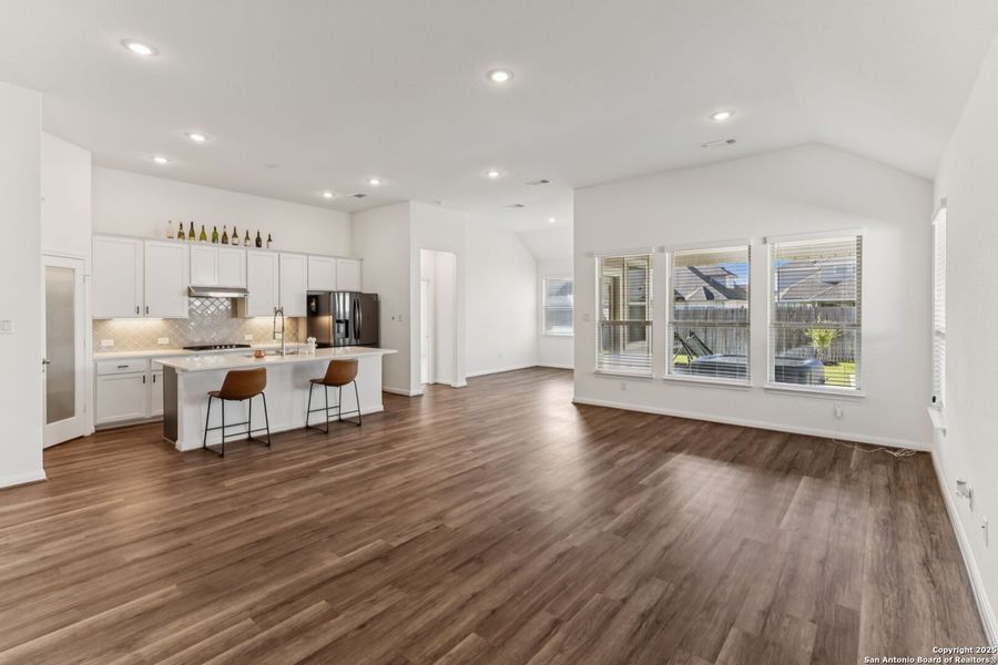 Image 59 of a home in Rhine Valley.