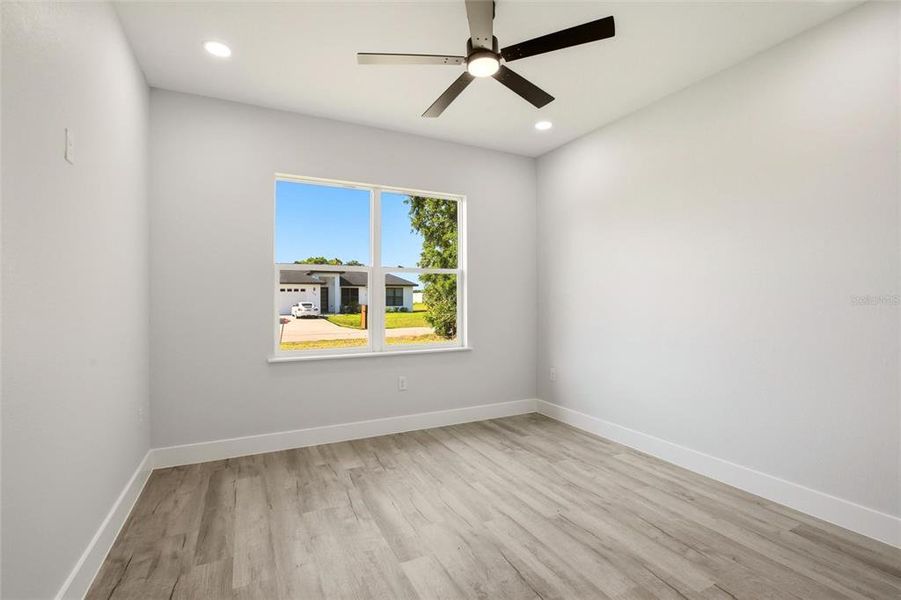 Spacious, unfurnished interior of a new home in , Sebring (Image 18).