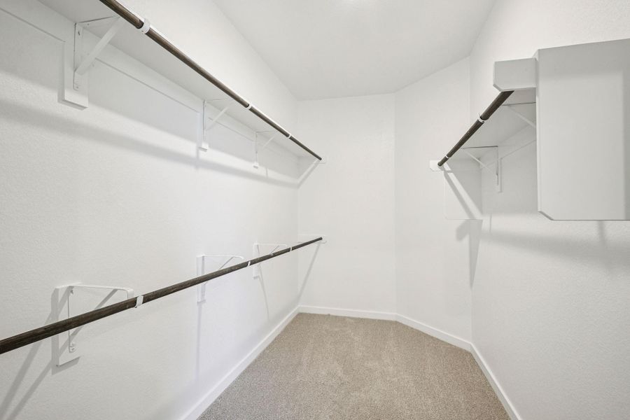 Spacious, unfurnished interior of a new home in Southwinds, Baytown (Image 16).