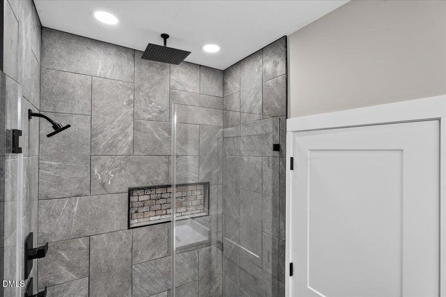 35-405 S Brevard St-35