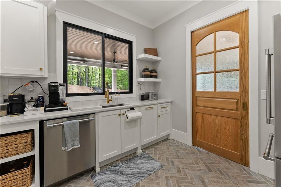 Furnished interior view inside a new home in , Jefferson (Image 11).