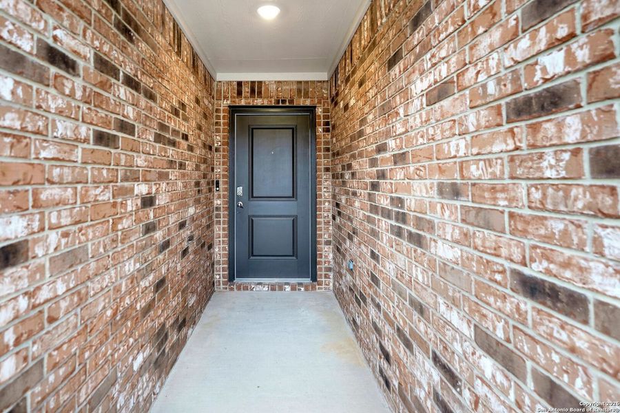 Exterior details and patio area of a home in , San Antonio (Image 4).