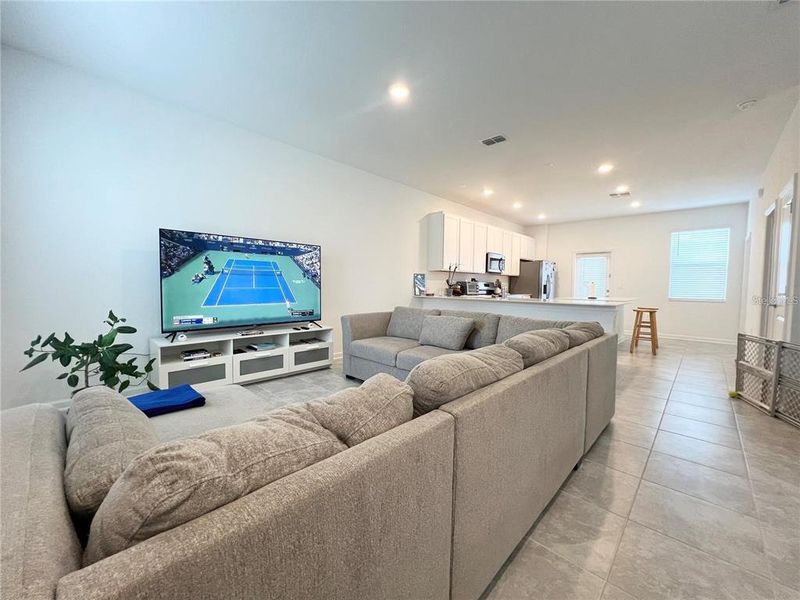 Furnished interior view inside a new home in , Clermont (Image 13).