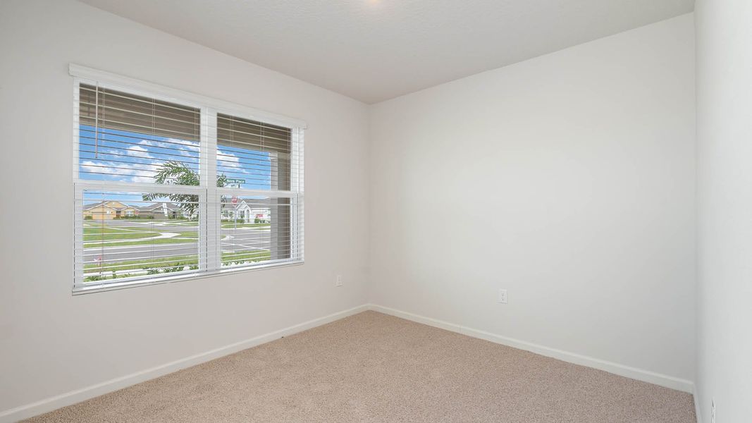 Spacious, unfurnished interior of a new home in Cypress Bay West, Palm Bay (Image 17).