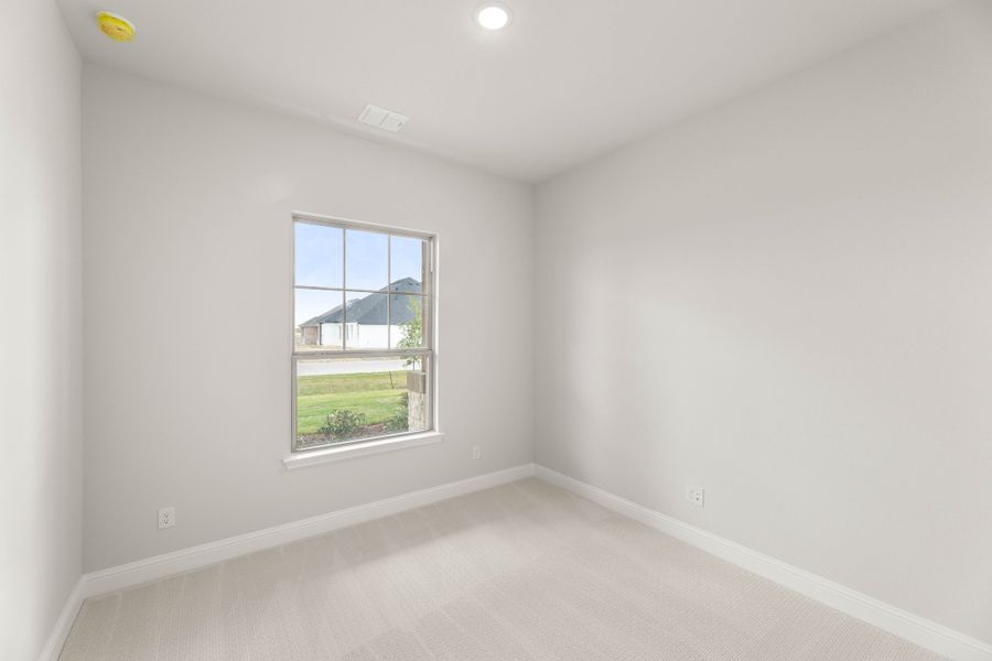 Spacious, unfurnished interior of a new home in Settler's Glen, New Fairview (Image 24). Spacious, unfurnished interior of a new home in Settler's Glen, New Fairview (Image 24).
