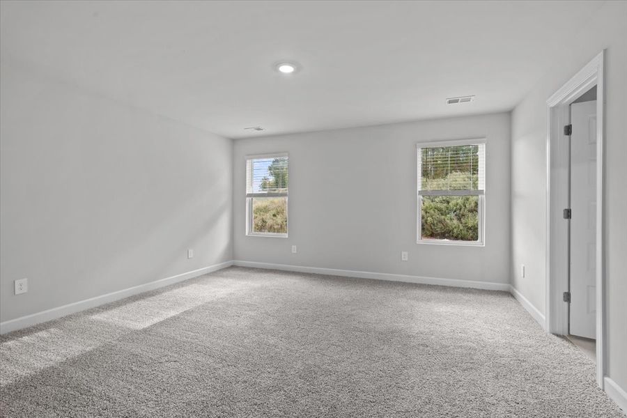 Spacious, unfurnished interior of a new home in Brayfield Manor - Heritage Collection, Wellford (Image 20).