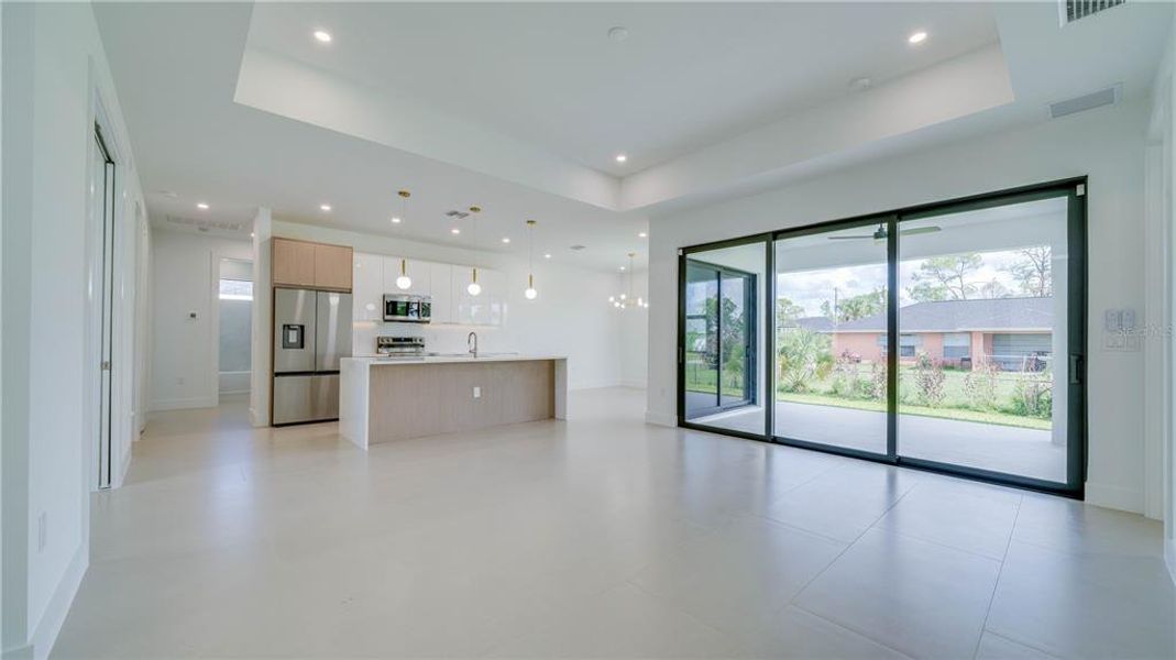 Spacious, unfurnished interior of a new home in , Lehigh Acres (Image 24).