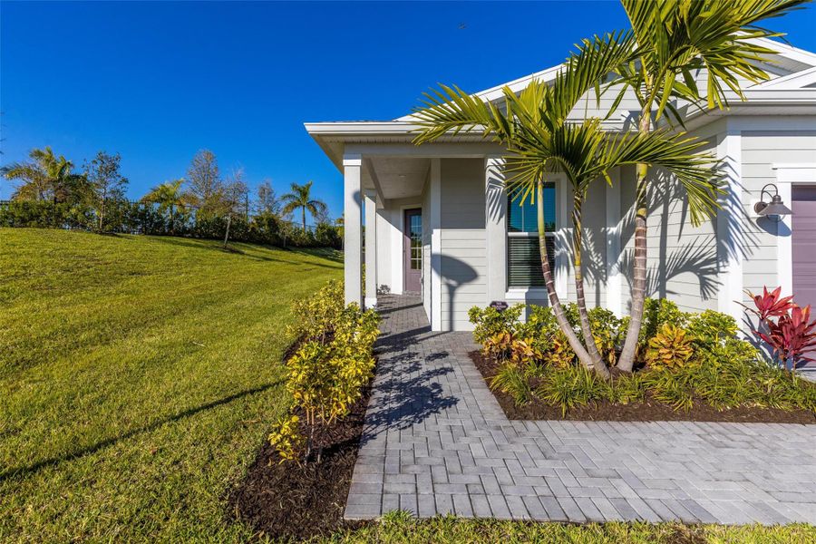 Exterior details and patio area of a home in , Port St. Lucie (Image 24).