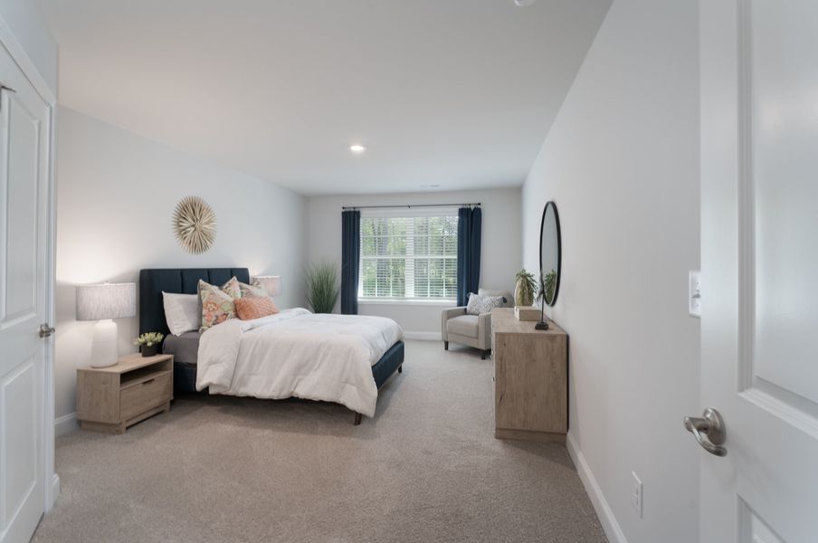 Representative furnished interior of a home built from the 3320 by Adams Homes in Falls of the Cape, Lillington (Image 33).