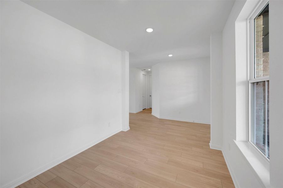 Spacious, unfurnished interior of a new home in , League City (Image 33).