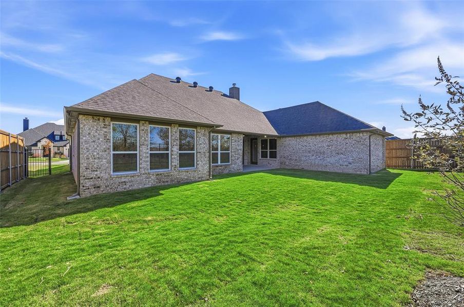 Exterior details and patio area of a home in LeTara, Haslet (Image 23).