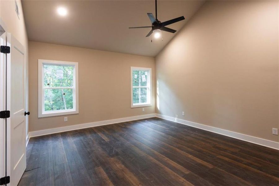 Spacious, unfurnished interior of a new home in , Oxford (Image 31).