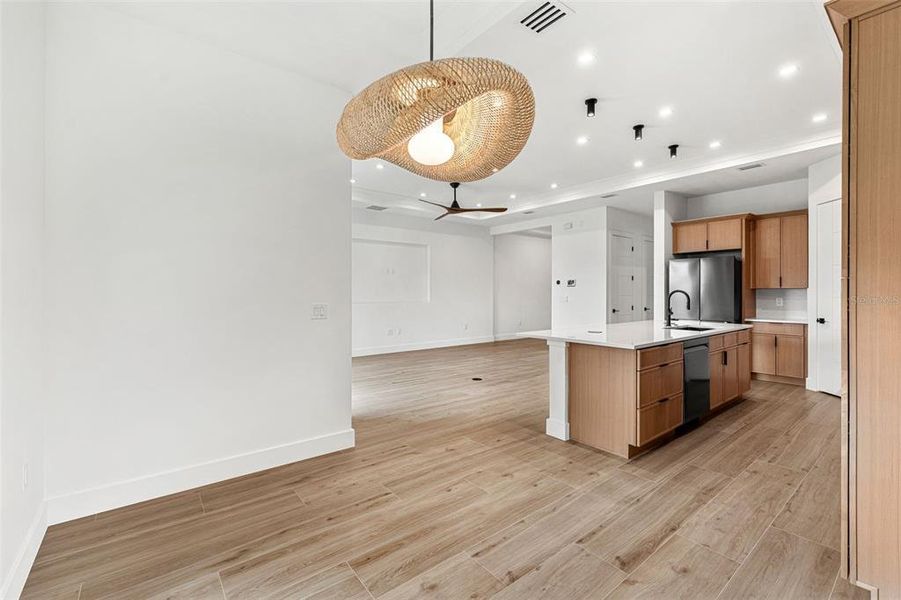 Spacious, unfurnished interior of a new home in , Cocoa (Image 34).