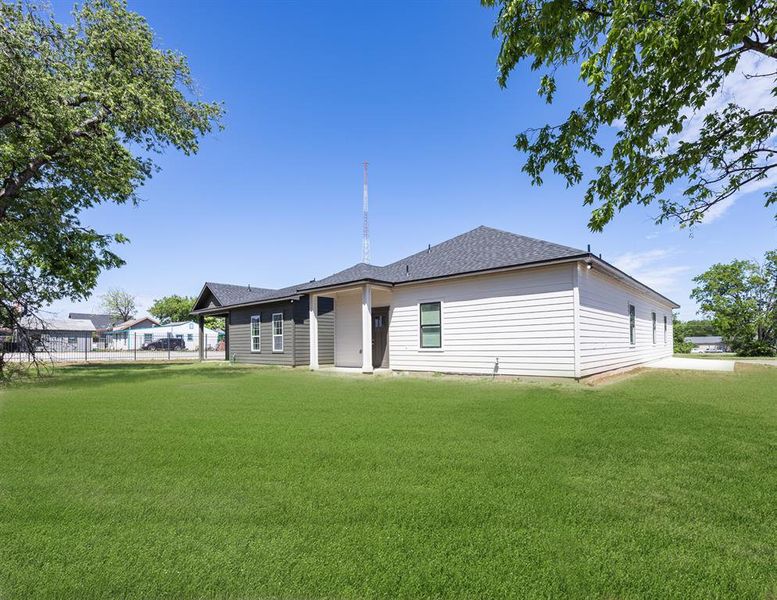 Exterior details and patio area of a home in , Fort Worth (Image 4). Exterior details and patio area of a home in , Fort Worth (Image 4).
