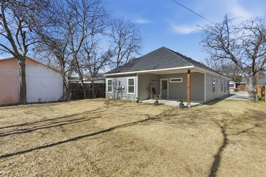 Exterior details and patio area of a home in , Fort Worth (Image 28).