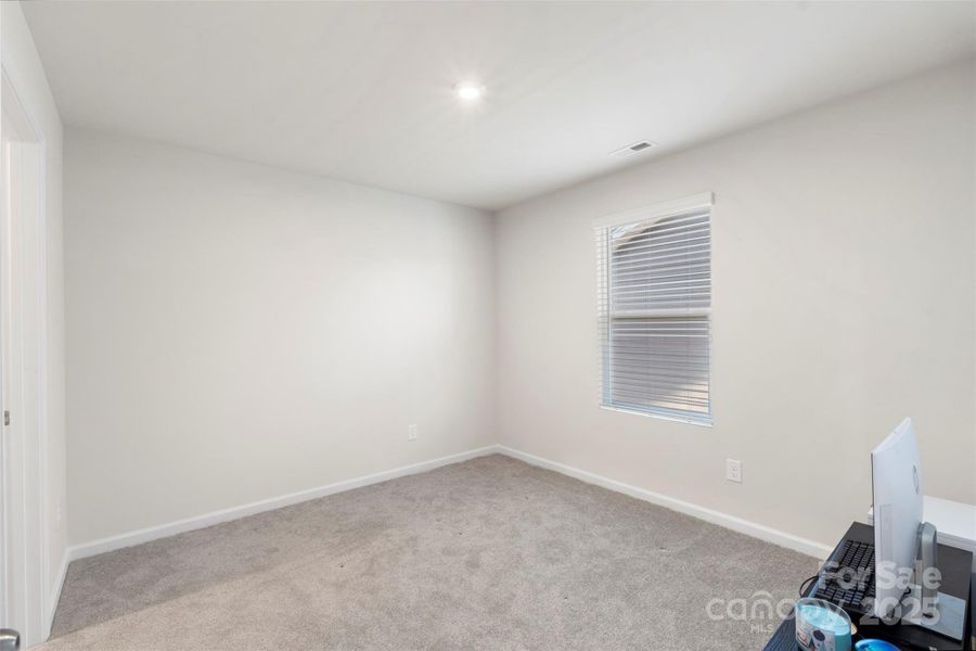Spacious, unfurnished interior of a new home in Waxhaw Landing, Monroe (Image 21).